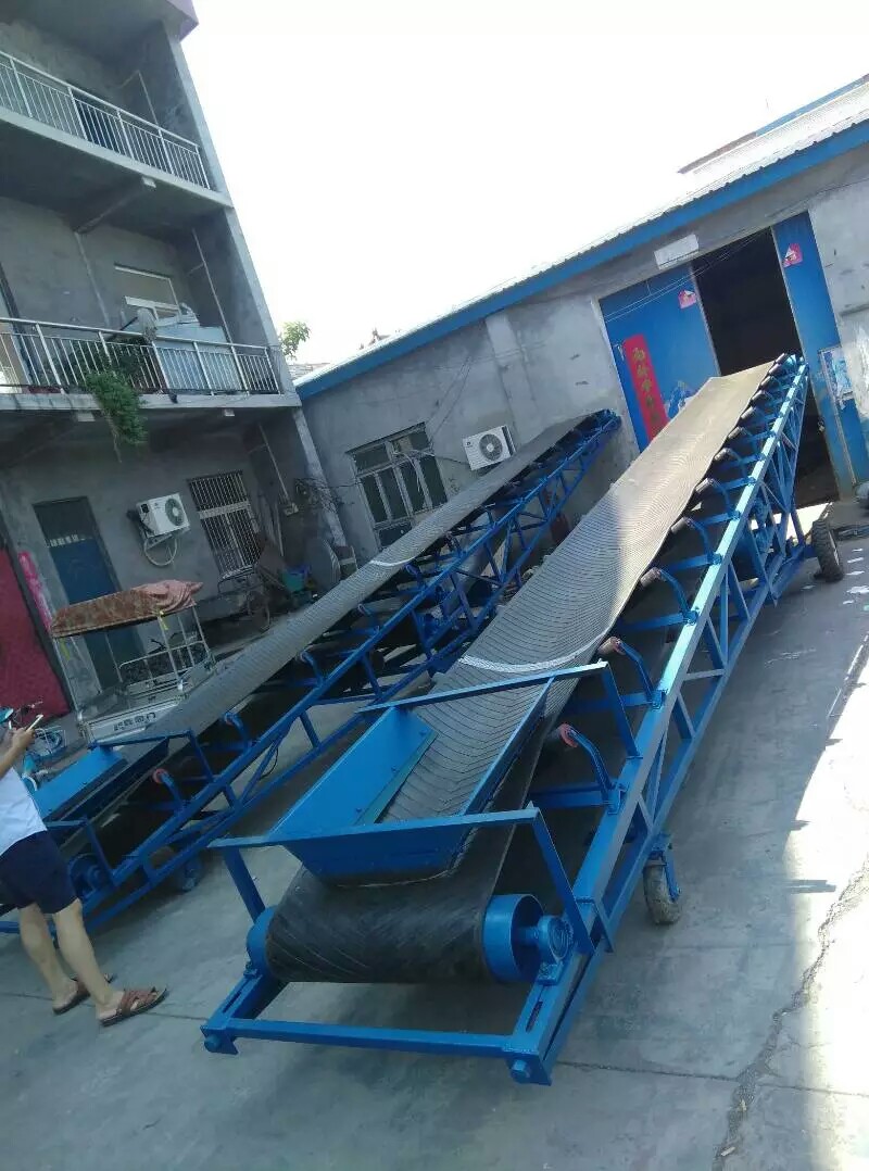 皮帶輸送機(jī)如何防止物料滾滑？